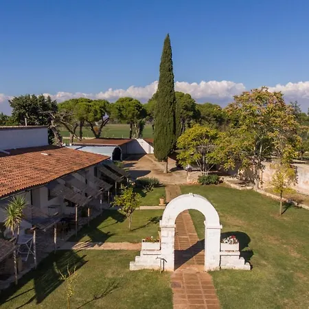Masseria Zanzara Bed & Breakfast 3*